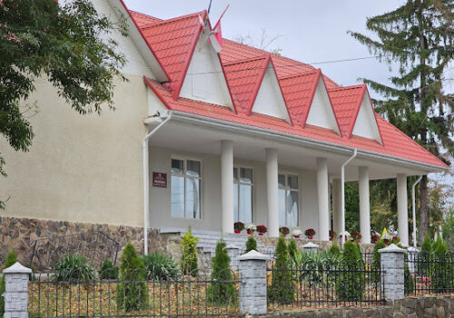 Primăria Lipcani Investește în Educație: Anexă Modernă și Bloc de Sport pentru Școala Medie