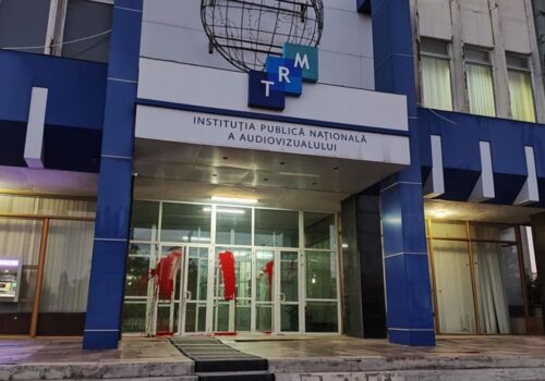 Clădirea companiei „Teleradio-Moldova” a fost vandalizată