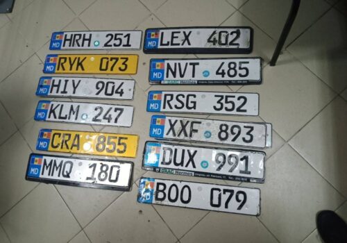 Cei care și-au pierdut păcuțele de înmatriculare se pot adresa la INSP pentru a le ridica