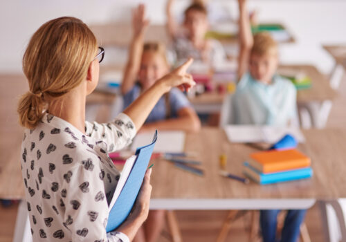 Salarii mai mari pentru profesori din 1 ianuarie 2025