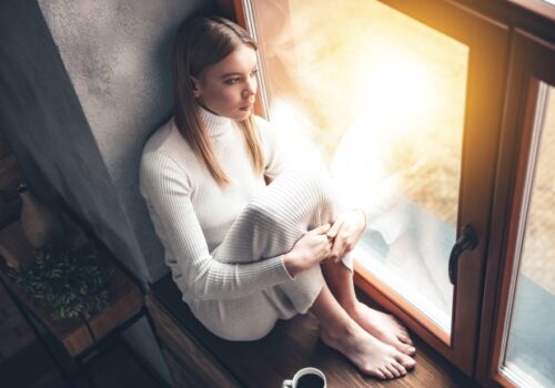 Frumoși, dar singuri. Motivele pentru care se întâmplă acest lucru. Explicațiile psihologilor