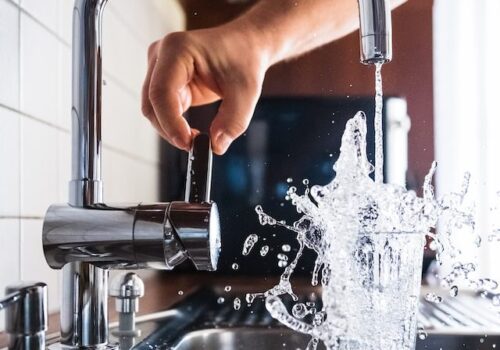 Peste 7,2 milioane de lei, investiți în modernizarea infrastructurii de apă și servicii publice din Căinari