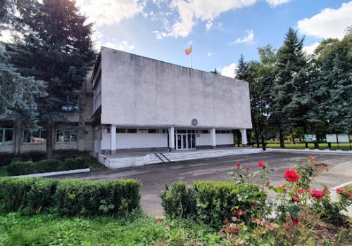 DOC // Consiliul Comunal Ivancea Atribuie un Nume Nou Casei de Cultură din Furceni, Dar Decizia Rămâne Confidențială