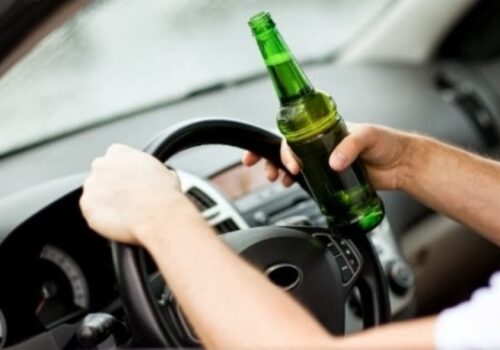 Trei moldoveni riscă închisoare și amenzi usturătoare pentru că au urcat băuți la volan