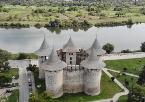 Cetatea Soroca: Străjerul Neclintit al Moldovei, Martorul Secolelor de Istorie