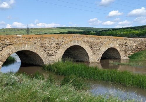 Anunț de participare pentru achiziționarea mijloacelor fixe și construcția unui stadion multifuncțional la Gimnaziul Filipeni, raionul Leova