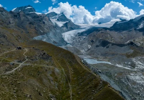 Elveția și Italia își vor modifica frontiera din Alpi din cauza topirii ghețarilor