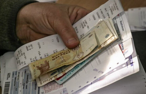 Peste 664 de mii de familii așteaptă compensații la energie, dar autoritățile nu oferă detalii despre modul de calcul și mărimea acestora