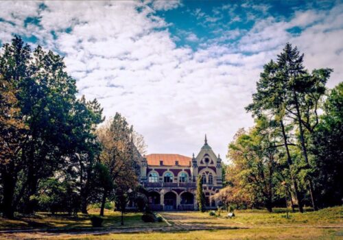 Conacul lui Andrei Pommer din Țaul: Monument istoric de importanță națională și simbol al patrimoniului cultural