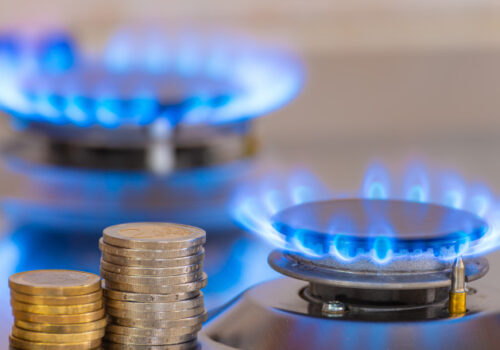 ANRE a aprobat majorarea tarifelor la gaz: 16,7 lei per m³, cu peste 3 lei mai mult decât anterior