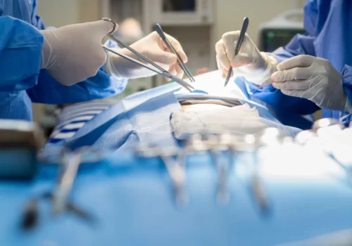 Chirurgii vasculari și endovasculari de la SCR „Timofei Moșneaga”, premiați pentru o intervenție de succes de 11 ore la Reuniunea Euro-Asiatică de Chirurgie Cardiovasculară și Toracică