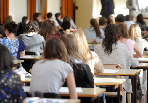 În 2025, examenele de absolvire a gimnaziului vor începe pe 2 iunie și se vor încheia pe 12 iunie