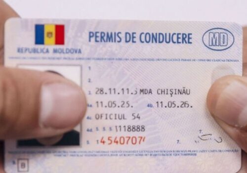 Trei ani de închisoare pentru 1.600 de euro și 3.000 de lei: Bani estorcați pentru obținerea unui permis de conducere