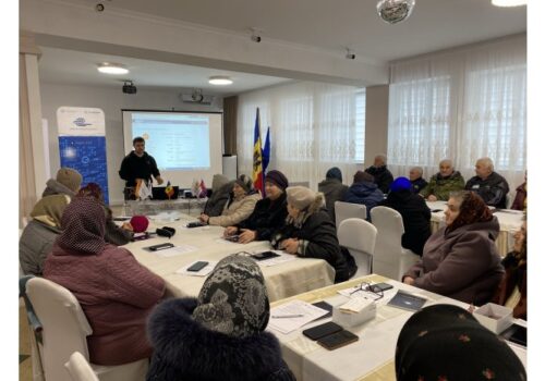 Peste 100 de vârstnici din Viișoara și Cajba au învățat să acceseze serviciile publice online