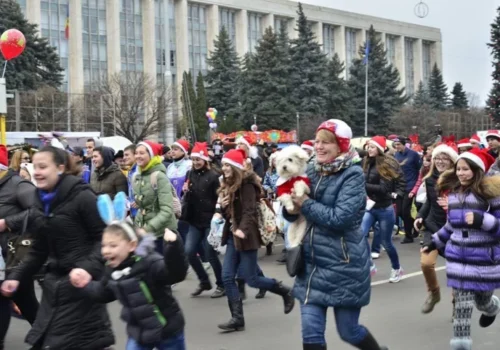 CENTRUL CHIȘINĂULUI, ÎNCHIS TRAFICULUI PENTRU „MARATONUL DE CRĂCIUN