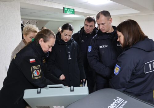 Salvatorii și pompierii IGSU, instruiți în cadrul unui proiect moldo-polonez pentru intervenții în caz de accidente rutiere