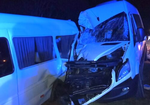 TREI PERSOANE DESCARCERATE DE SALVATORI DUPĂ UN ACCIDENT GRAV ÎN RAIONUL SÎNGEREI