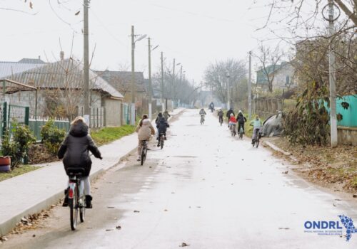 Comuna Telița se dezvoltă: infrastructură modernă pentru mobilitate și un parc multifuncțional pentru copii