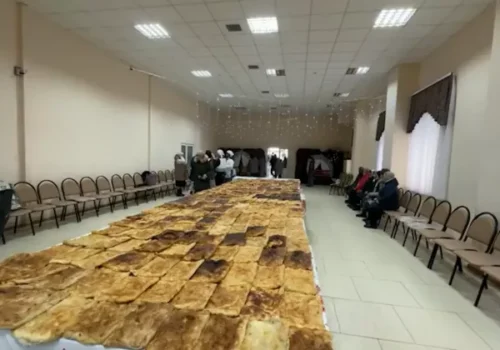 Record național: Cea mai mare plăcintă din Republica Moldova, coaptă în satul Coșcalia