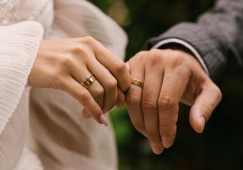 Înregistrarea căsătoriei va putea fi realizată și la notar