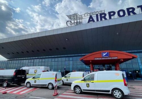 ALERTĂ FALSĂ DE INCENDIU LA AEROPORTUL INTERNAȚIONAL CHIȘINĂU: TREI ECHIPE DE POMPIERI AU INTERVENIT