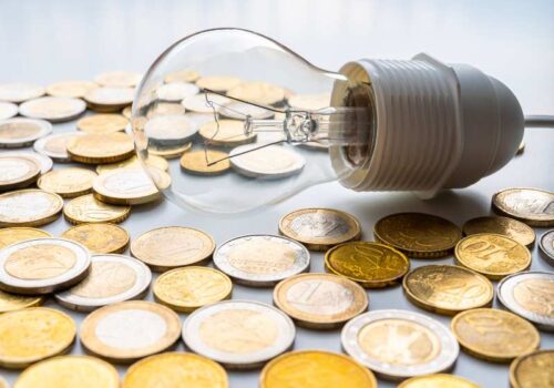 TARIFELE MAJORATE LA ENERGIA ELECTRICĂ ȘI TERMICĂ INTRĂ ÎN VIGOARE ASTĂZI, 10 IANUARIE