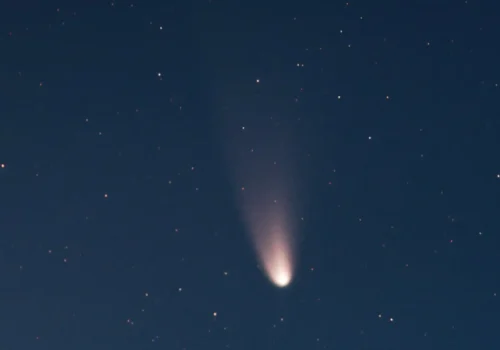 CEA MAI STRĂLUCITOARE COMETĂ A ANULUI VA APĂREA LUNI PE CER