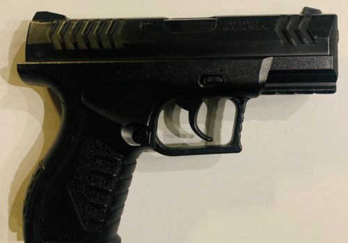 PISTOL PNEUMATIC DESCOPERIT ÎN BAGAJUL UNUI PASAGER PE AEROPORTUL INTERNAȚIONAL CHIȘINĂU