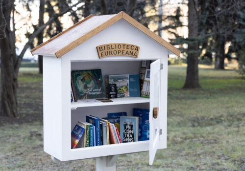 BIBLIOTECA EUROPEANĂ, INAUGURATĂ ÎN SCUARUL PARLAMENTULUI REPUBLICII MOLDOVA