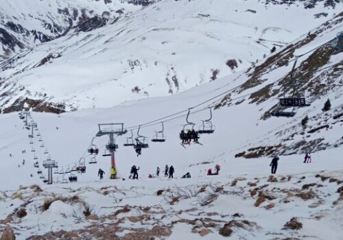 TRAGEDIE LA SCHI: ZECI DE RĂNIȚI ÎNTR-UN ACCIDENT DE TELESCAUN ÎN SPANIA