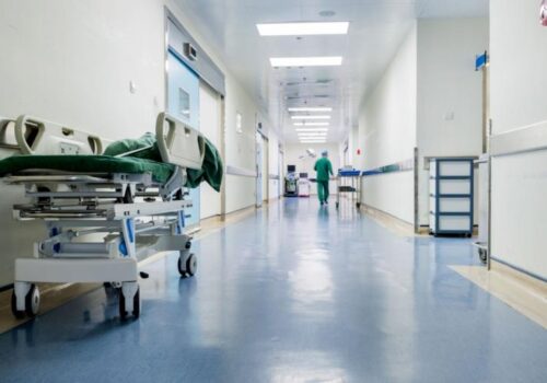 FEBRĂ TIFOIDĂ IMPORTATĂ ÎN REPUBLICA MOLDOVA: UN TÂNĂR DIN NIGERIA ESTE TRATAT LA CHIȘINĂU