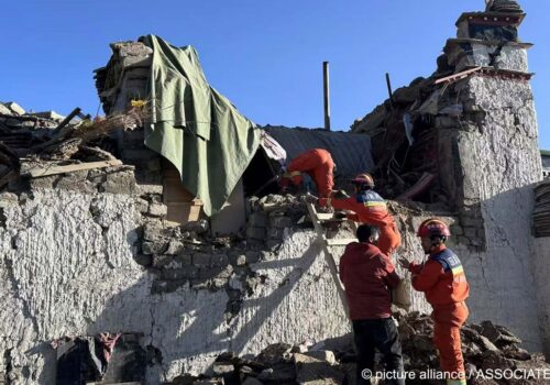 CUTREMUR DEVASTATOR ÎN TIBET: 53 DE MORȚI ȘI CLĂDIRI PRĂBUȘITE