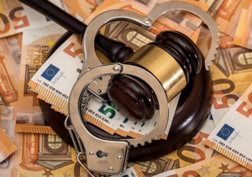 FRAUDAREA FONDURILOR EUROPENE VA FI PEDEPSITĂ MAI ASPRU: AMENZI DE PÂNĂ LA 3 MILIOANE DE LEI ȘI ÎNCHISOARE DE PÂNĂ LA 10 ANI