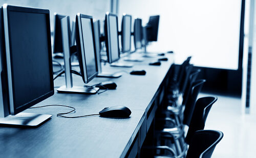 UNICEF A DONAT 350 DE TABLE INTERACTIVE ȘI 350 DE COMPUTERE PENTRU 70 DE ȘCOLI DIN REPUBLICA MOLDOVA