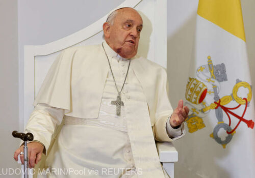 PAPA FRANCISC ȘI-A ÎNTRERUPT OMILIA DIN CAUZA DIFICULTĂȚILOR RESPIRATORII LA JUBILEUL FORȚELOR ARMATE