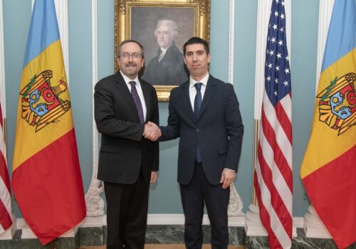 MAE: DOAR AUTORITĂȚILE AMERICANE POT FURNIZA DATE DESPRE MOLDOVENII AFLAȚI ILEGAL ÎN SUA